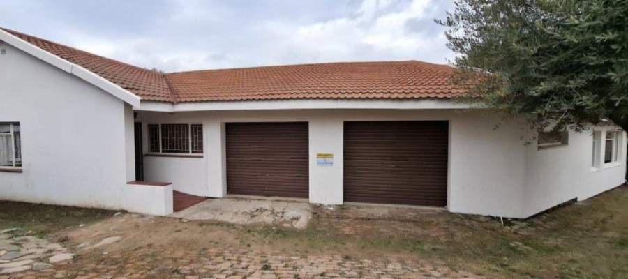 6 Bedroom Property for Sale in Ficksburg Free State